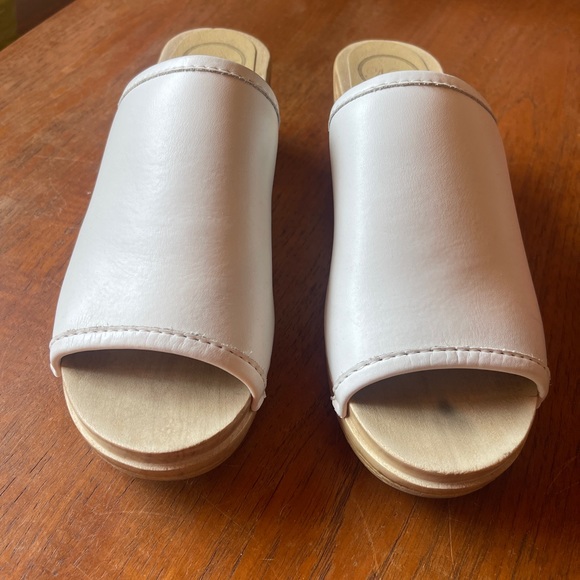 No 6 Daria clogs on mid heel - Picture 2 of 5